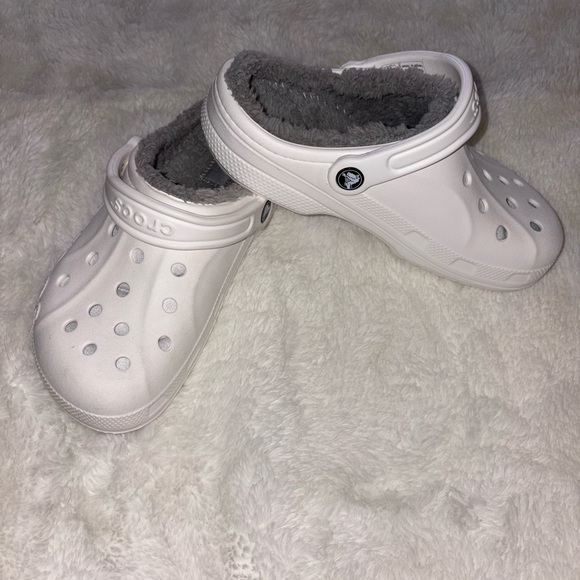 CROCS Women's White and Gray Slippers - Picture 4 of 6
